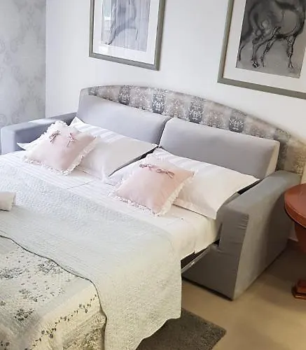 Lungomare Apartman *